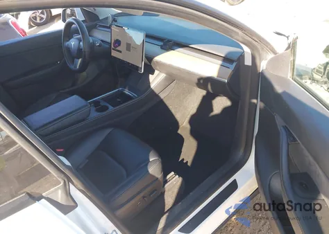 2021 Tesla Model Y Long Range Dual Motor All-Wheel Drive from USA, damaged, VIN 5YJYGDEE8MF180829